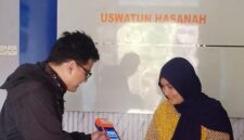 Perwakilan BRI Bondowoso saat memberi layanan masyarakat