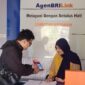 Perwakilan BRI Bondowoso saat memberi layanan masyarakat