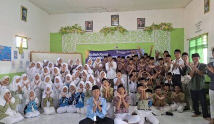 Gelar Seminar “Green Generation”, KKN Universitas Annuqayah Edukasi Pelajar Darul Ulum Peduli Lingkungan