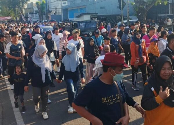 Ribuan peserta JAKA SOPAN 2026 saat dilepas di garis start