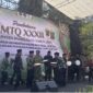 Bupati Pamekasan didampingi Forkopimda dan sejumlah pejabat dilingkungan Pemkab menabuh rebana sebagai tanda dimulainya MTQ ke 32 Tingkat kabupaten