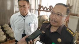 Kasi Intel Kejari Bondowoso, Adi Harsanto bareng Kadisdik Taufan Restuanto