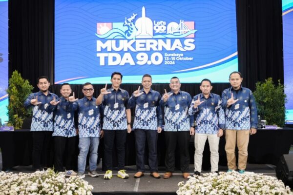 Komunitas Pengusaha Tangan Di Atas (TDA) memperkuat peran pengurus daerah untuk menghubungkan pelaku usaha lokal dengan akses pasar, teknologi, peningkatan kapasitas, dan peluang kemitraan nasional.