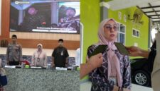 Suasana pencanangan di Aula SMA 2 dan Kabid PPA Dinsos P3AKB