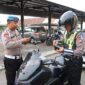 Personel Polresta Sumenep disiplin periksa kelengkapan kendaraan 