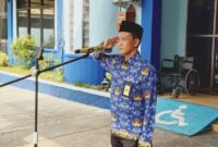 Kepala BPN Sumenep, Wardojo saat pimpin upacara Hari Sumpah Pemuda 