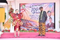 Bupati Fauzi saat launching 1001 Puisi di SMPN 1 Kalianget