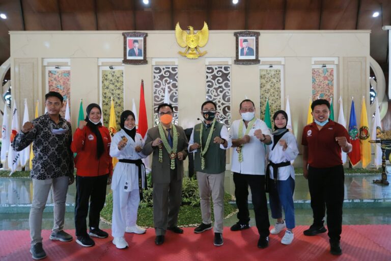 Pesan Tegas Bupati Baddrut dalam Acara Musorkab KONI Pamekasan