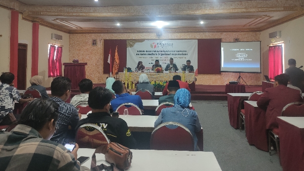 Bawaslu Sumenep Gelar Sosialisasi Pengawasan Partisipatif bersama Media dan OKP