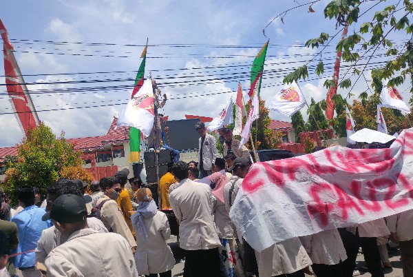 Bupati Achmad Fauzi ke Jakarta, Aliansi BEM Gelar Ujuk Rasa di Pemkab Sumenep