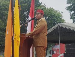 Bupati Fauzi Buka Kegiatan PKKMB STKIP PGRI Sumenep di Depan Masjid Jamik