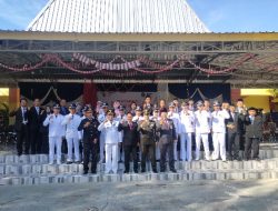 Camat Kota Jadi Inspektur Upacara Bendara Peringatan HUT Kemerdekaan RI ke 78 di SMAN 2 Sumenep
