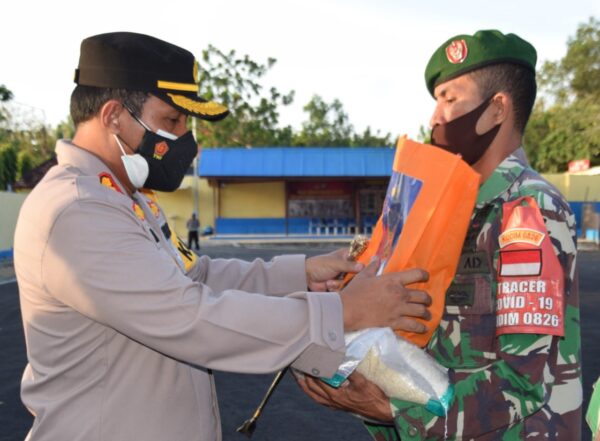 Bansos Kapolri untuk Pekerja Harian dan Informal Masa PPKM Darurat di Pamekasan