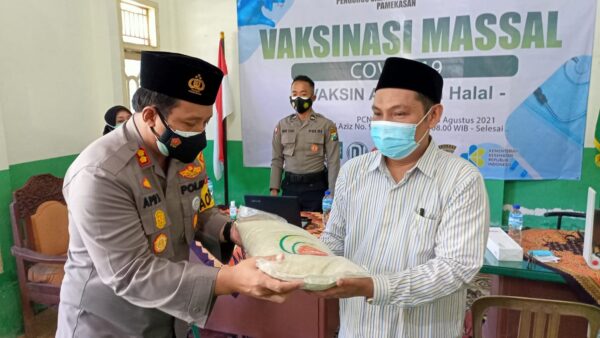 Gandeng PCNU, Polres Pamekasan Laksanakan Gerai Vaksin Presisi Door To Door