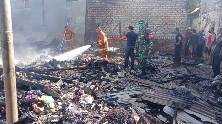 Kebakaran Rumah Warga di Sumenep, Kerugian Capai 700 Juta