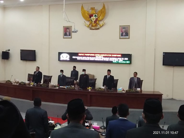 DPRD Sampang Gelar Rapat Paripurna Tentang Nota Penjelasan Bupati Sampang Terhadap Raperda APBD TA 2022 dan RAP RPJMD 2019-2024