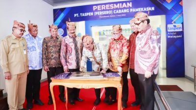 Didampingi Wabup, Bupati Pamekasan Resmikan Kantor PT Taspen