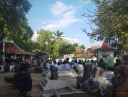 Adat Ritual Nyadar, Ratusan Personel Polres Sumenep berikan Pengamanan