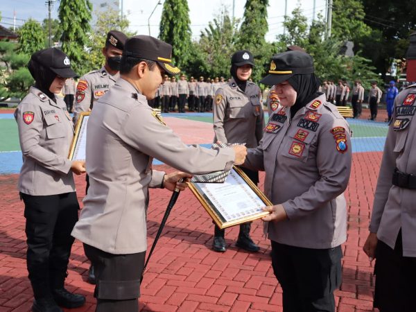 13 Personel Polisi Dapat Penghargaan Kapolres Sumenep