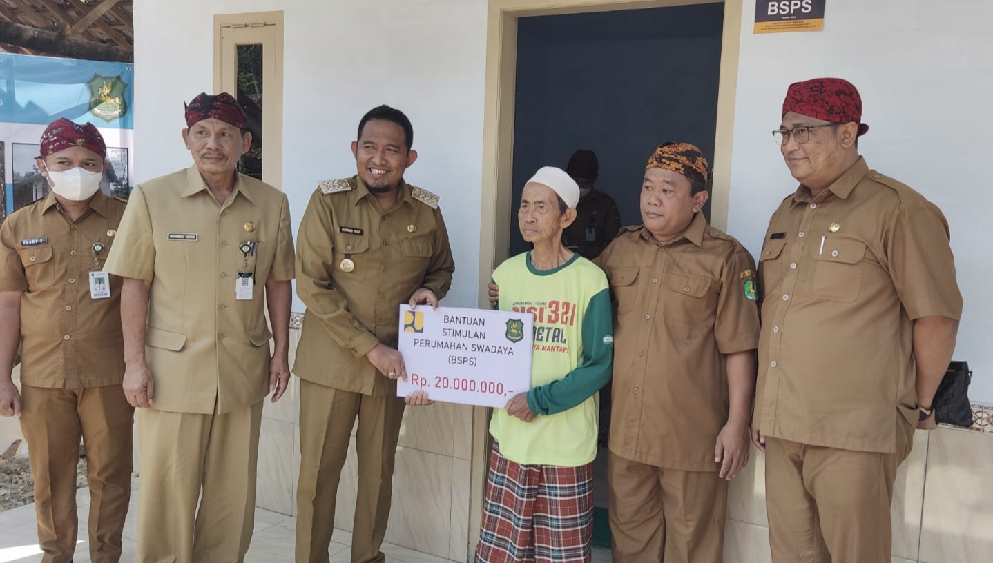 Bupati Achmad Fauzi Pastikan Program BSPS Tahun 2022 Baik Baik Saja 2 IMG 20221212 WA0008