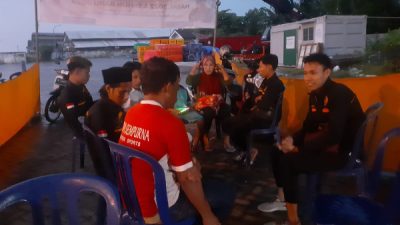 Warga Kepulauan di Terminal Pelabuhan Kalianget Keluhkan Kehabisan Uang Saku