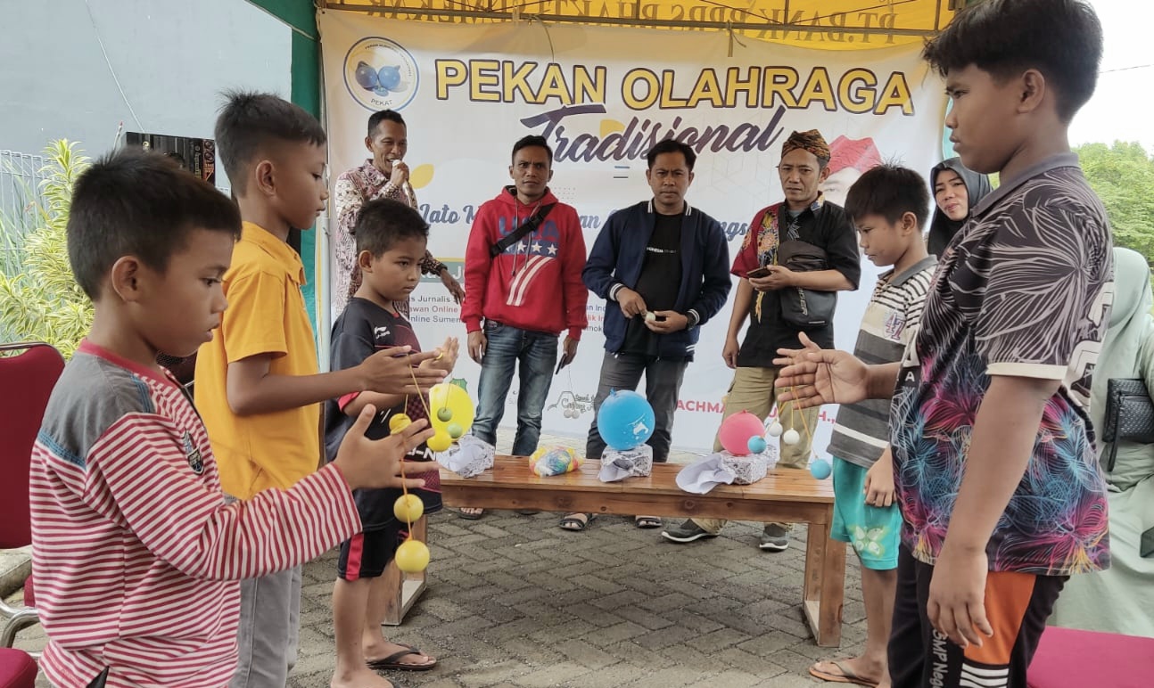 Hari Pertama Tahun 2023, Jurnalis Sumenep Lombakan Latto Latto 1 Hari pertama tahun 2023, Jurnalis Sumenep Lombakan Latto Latto