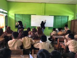Melalui Kegiatan Pengabdian Masyarakat, Mahasiswa Universitas Trunojoyo Kenalkan Kembali Pelajaran Bahasa Inggris pada Siswa SD