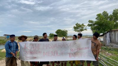 Warga Kampung Tapakerbau Tolak Pembangunan Tambak