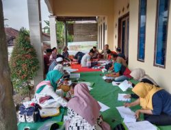 Memasuki 10 Hari Kerja, PPS dan Pantarlih Desa Bragung Lakukan Rapat Bersama