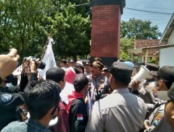 Perihal Revitalisasi Pasar Ganding, MPR MR Desak Kadiskoperindag Sumenep Seret Pihak Ketiga Ke Meja Hukum