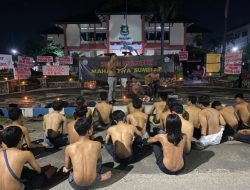 Konser Aktivis Sumenep Didepan Kantor DPRD Menolak UUD Cipta Kerja