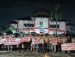 Tanpa Pakaian Aktivis Sumenep Desak DPR RI Sahkan RUU Perampasan Aset Tindak Pidana