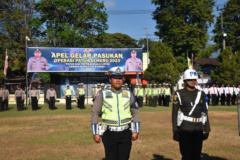 Polres Bondowoso Gelar Apel Pasukan Ops Patuh Semeru 2023