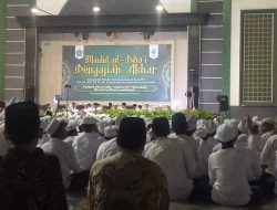 Gelar Haul KH Musthofa ke-75, Para Masyayikh Berdoa Bersama untuk Almarhum Nazar