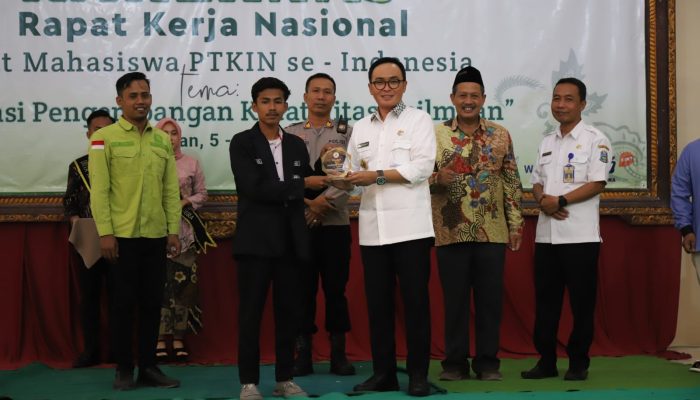 Bupati Mas Tamam Ajak Mahasiswa Adaptif dengan Perubahan