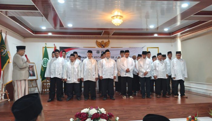 Ketua MUI Kota Jakarta Pusat Kukuhkan Pengurus MUI Kecamatan Se-Jakarta Pusat