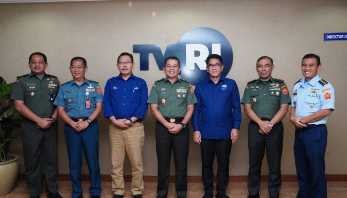 Bangun Kerjasama dengan Insan Pers dan Komunitas, Kapuspen TNI Kunjungi Stasiun TVRI