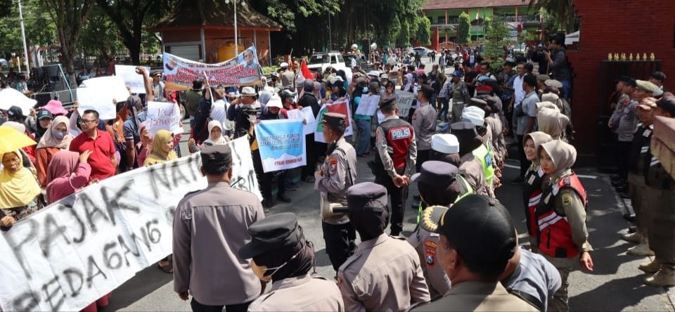 Polres Trenggalek Apresiasi Aksi Damai Paguyuban Pedagang Berlangsung Aman dan Kondusif
