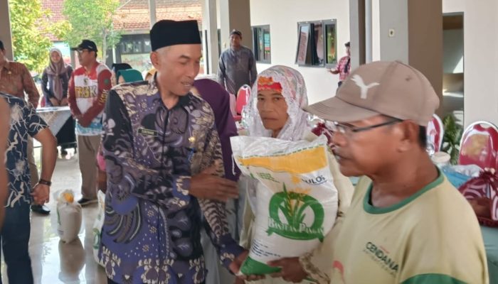 209 KPM di Desa Becirongengor Sidoarjo Menerima Beras 10 Kilogram dari Pemerintah