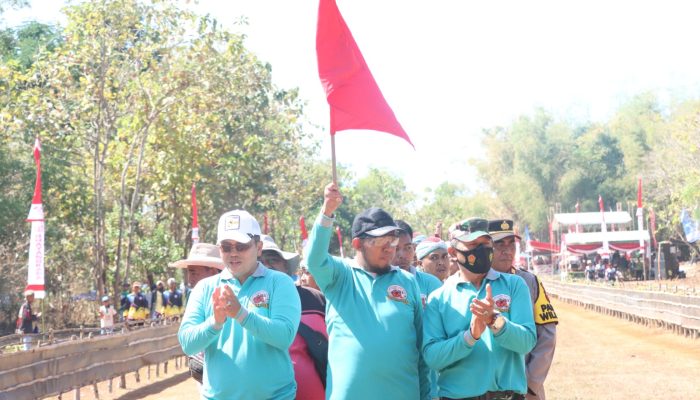 Lomba Karapan Kambing Warnai HUT Bhayangkara ke-78 di Polres Sumenep