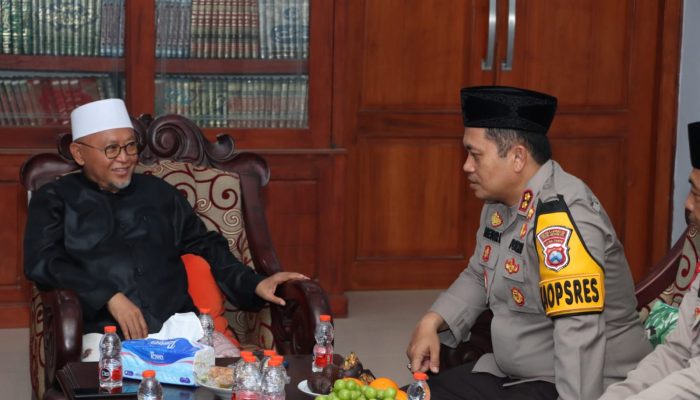 Menuju Pilkada Damai 2024, Polres Sumenep Silaturrahmi bersama Pengasuh Ponpes Al Karimiyyah