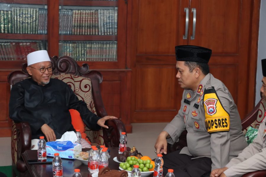 Menuju Pilkada Damai 2024, Polres Sumenep Silaturrahmi bersama Pengasuh Ponpes Al Karimiyyah