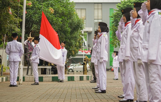 Rektor Unisma Serukan Semangat HUT RI untuk Wujudkan Unisma sebagai World Class University