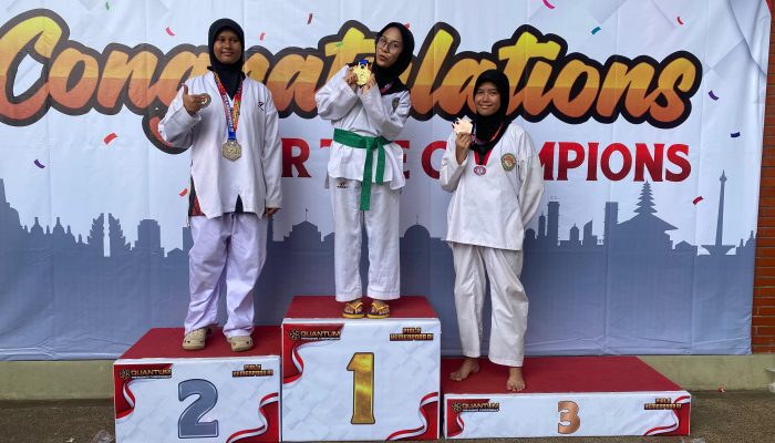 Roswati Musa Persembahkan Kemenangan di Kejuaraan Nasional Taekwondo untuk FKIP Unisma