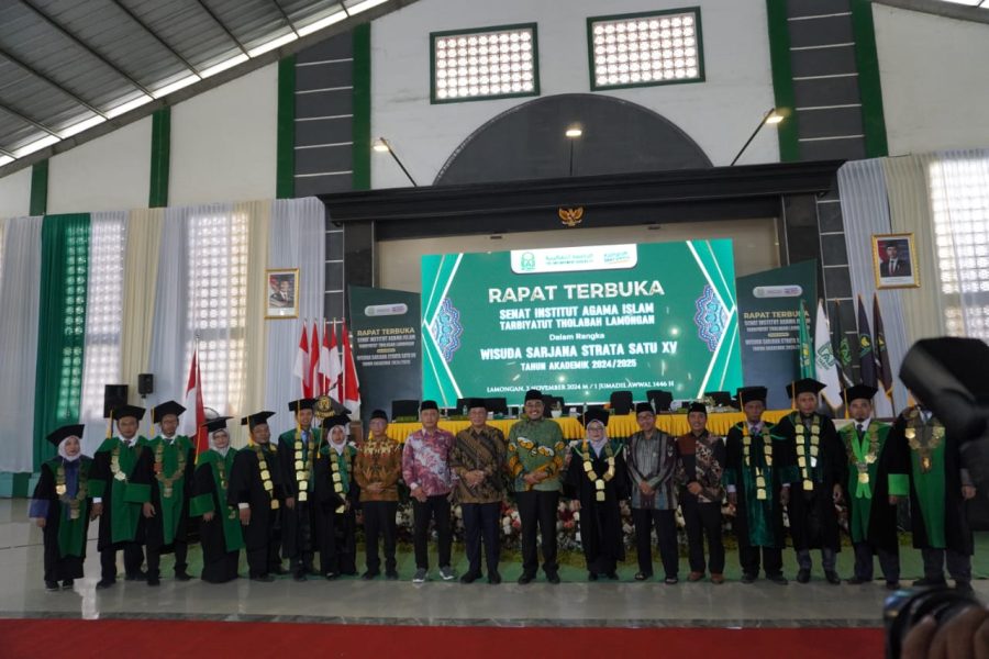 Wisuda S1 Angkatan ke-XV IAI Tabah Lamongan Dihadiri Anggota DPR RI, dan Pesan Kopertais IV Surabaya