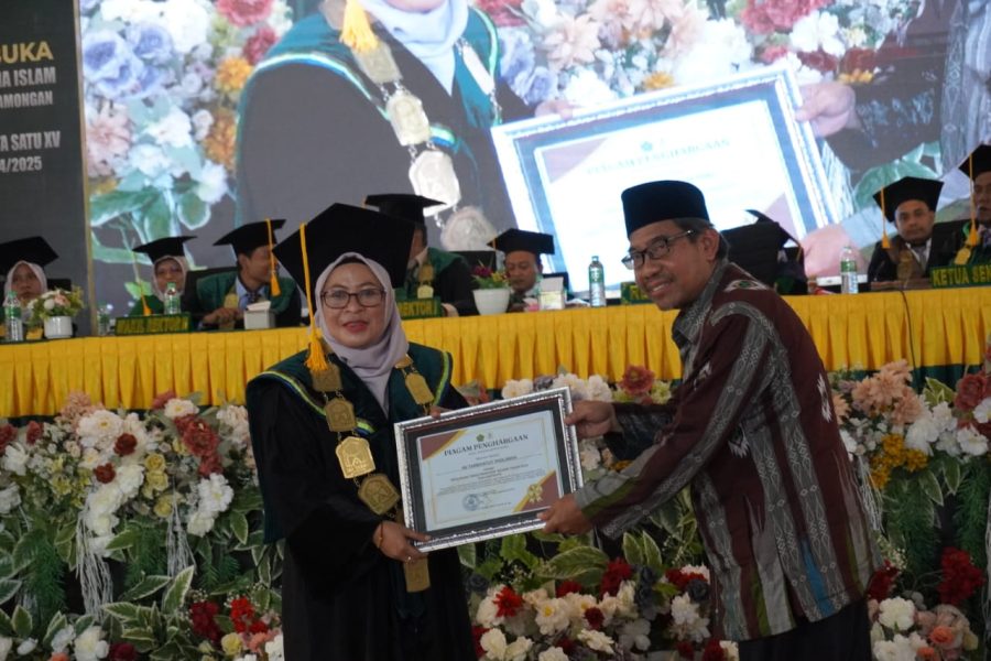 Wisuda S1 Angkatan ke-XV IAI Tabah Lamongan Dihadiri Anggota DPR RI, dan Pesan Kopertais IV Surabaya