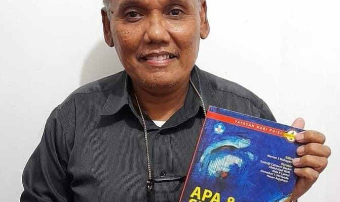 Diagnosa Penyakit Diangkat Menjadi Dua Sajak Terkait