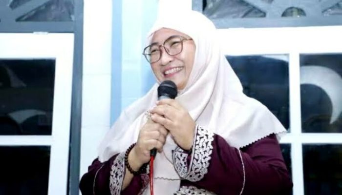 Ikut Musnahkan BB di Kejari Sumenep, Plt Bupati Dewi Khalifah Ingatkan Pilkada Damai