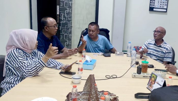 Jalan Sehat Gratis Hadiah Umrah, Awali Rangkaian HPN PWI Jatim