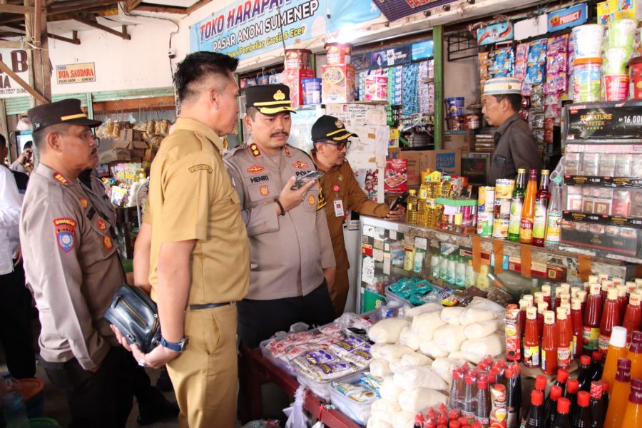 Pastikan Harga Kebutuhan Pokok Masyarakat Tetap Aman, Satgas Pangan Sumenep Sidak Pasar Tradisional